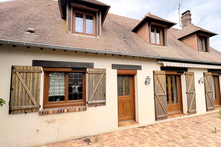 Pavillon à Crosville-la-Vieille